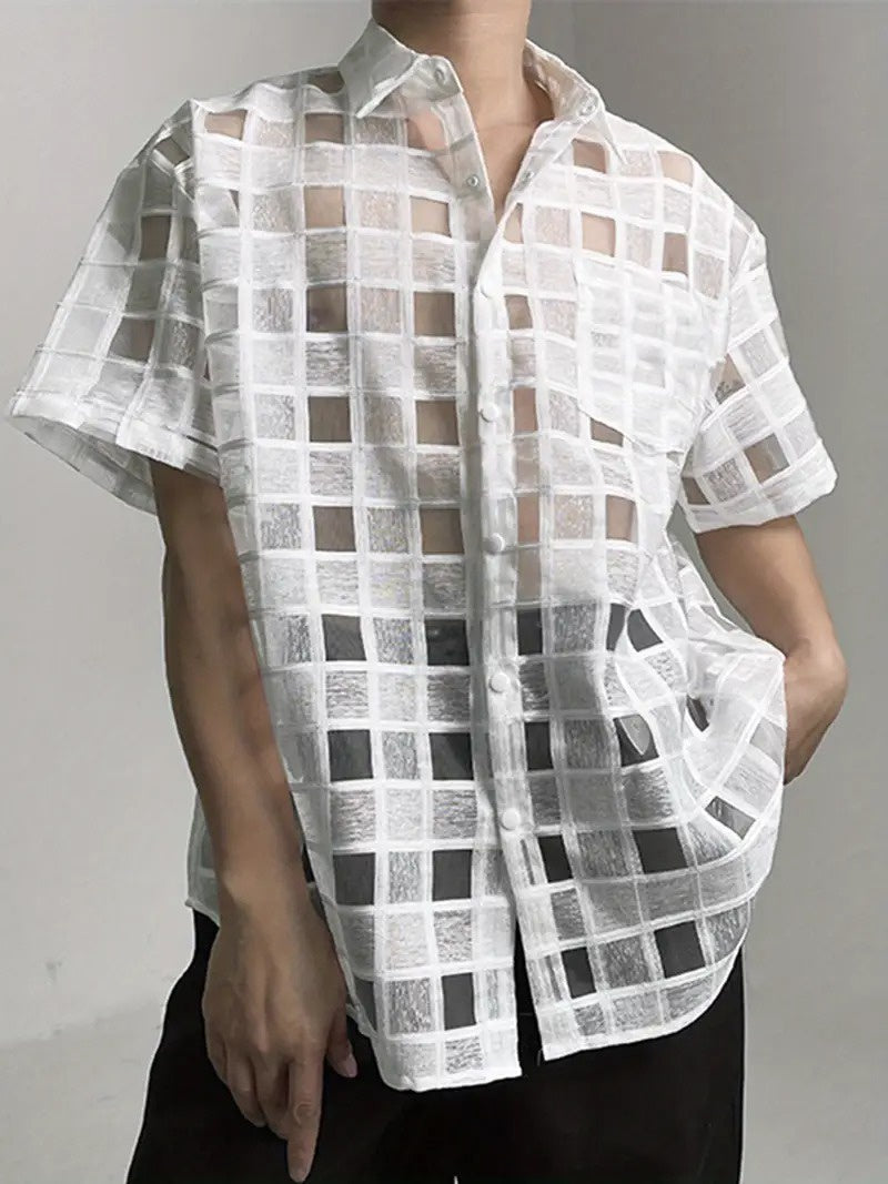 Men’s Short Sleeve Button Shirt with Grid Pattern
