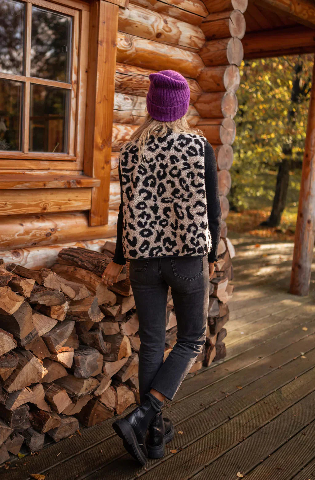 Women’s Sleeveless Leopard Cardigan Vest