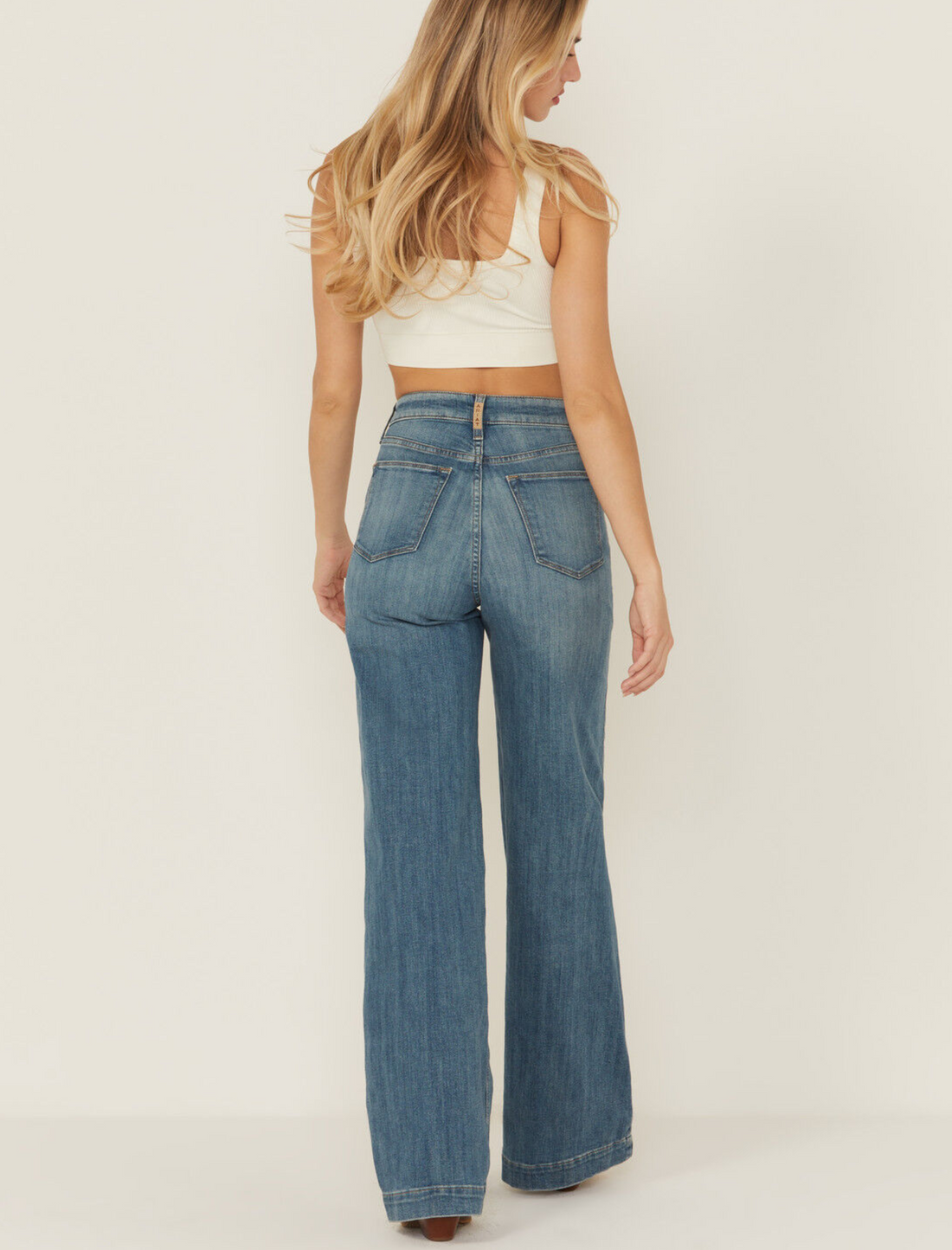 Women's Straight Leg Jeans