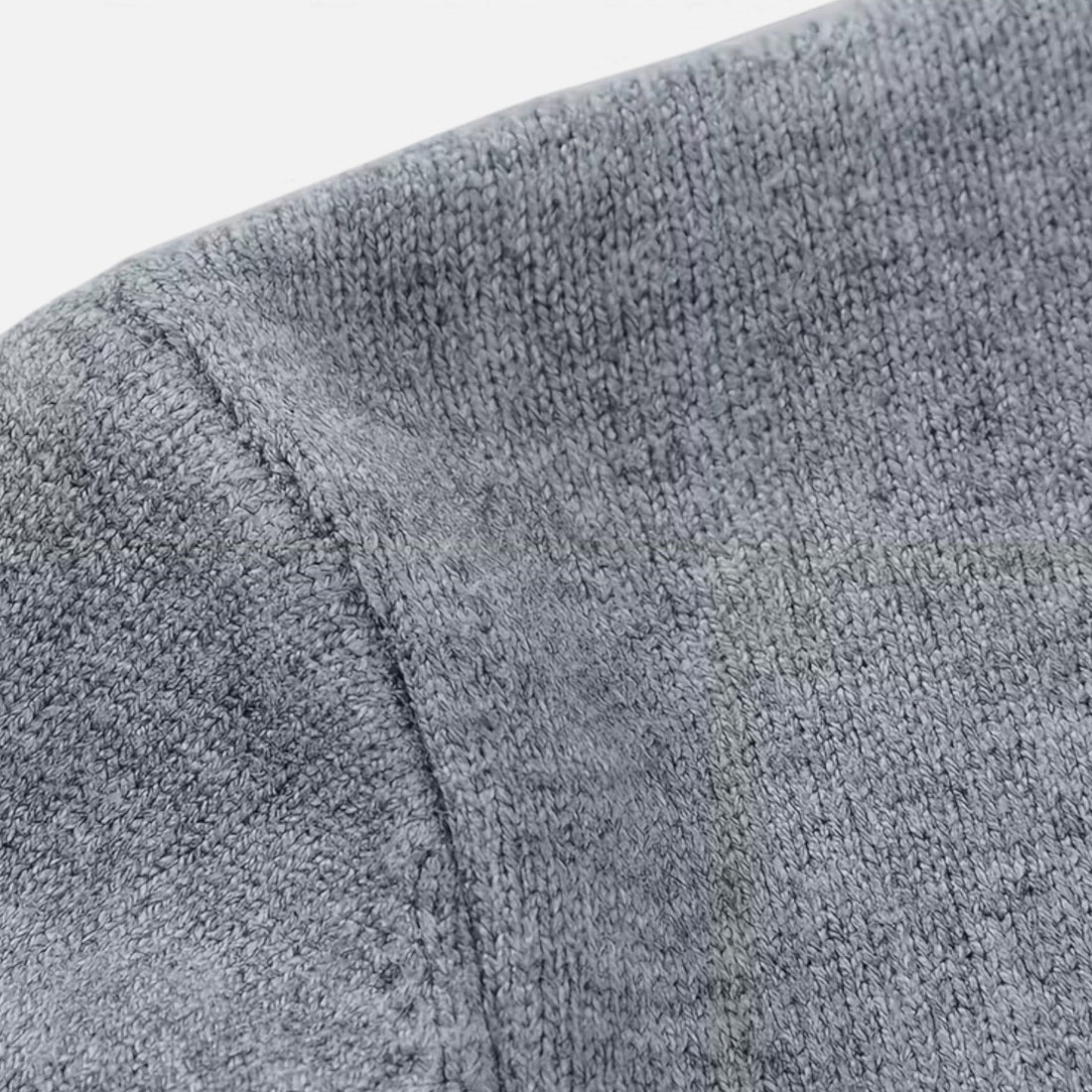 Men’s V-Neck Knit Sweater for Autumn/Winter