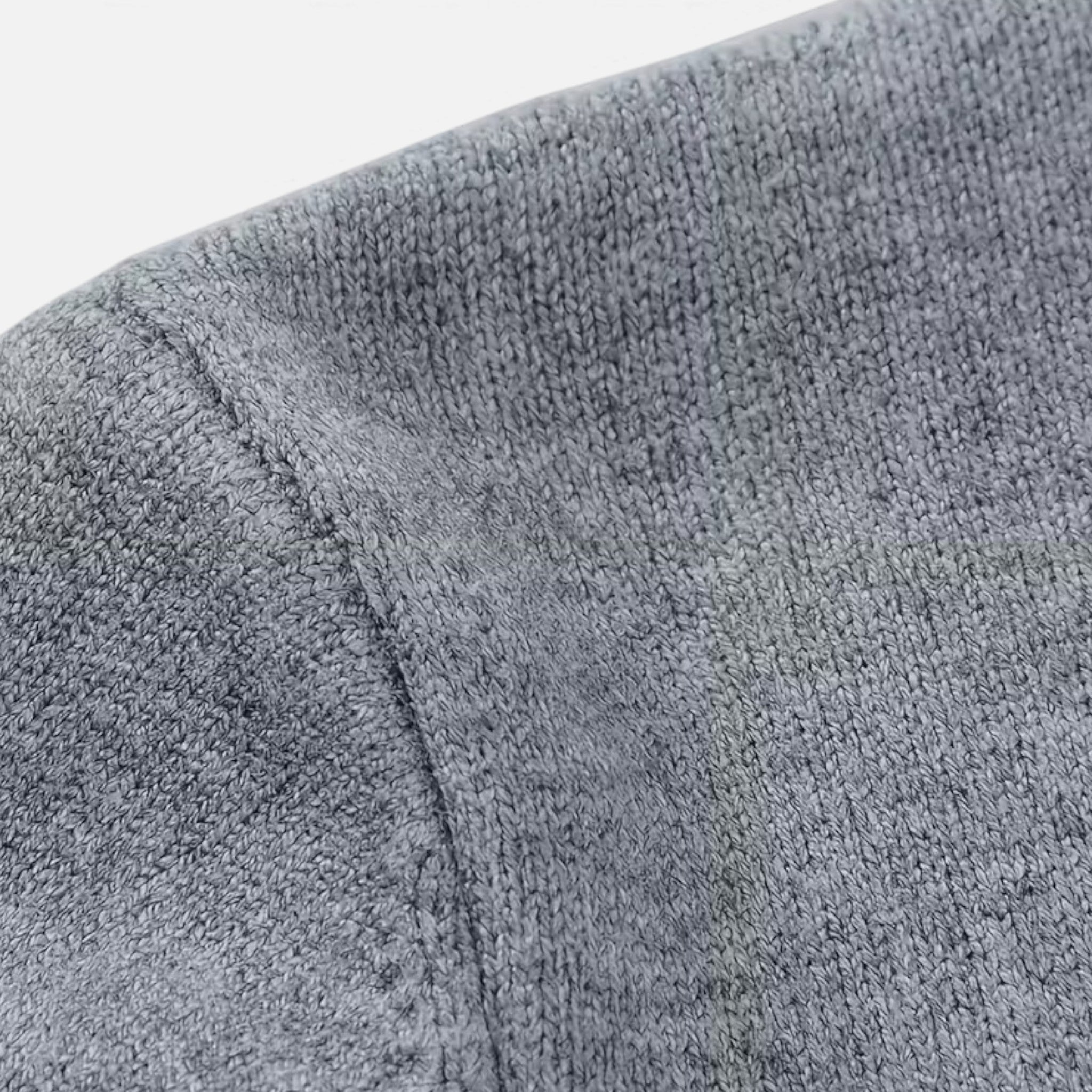 Men’s V-Neck Knit Sweater for Autumn/Winter