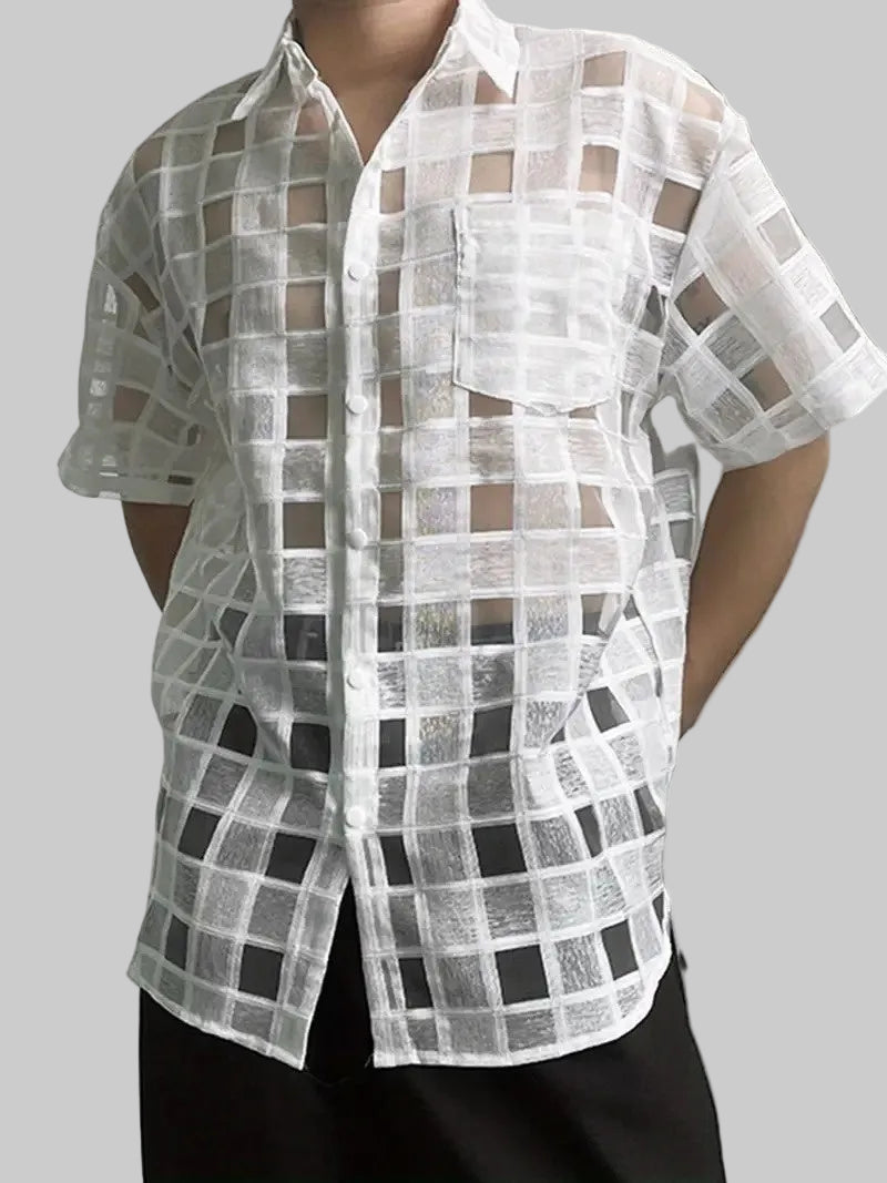 Men’s Short Sleeve Button Shirt with Grid Pattern