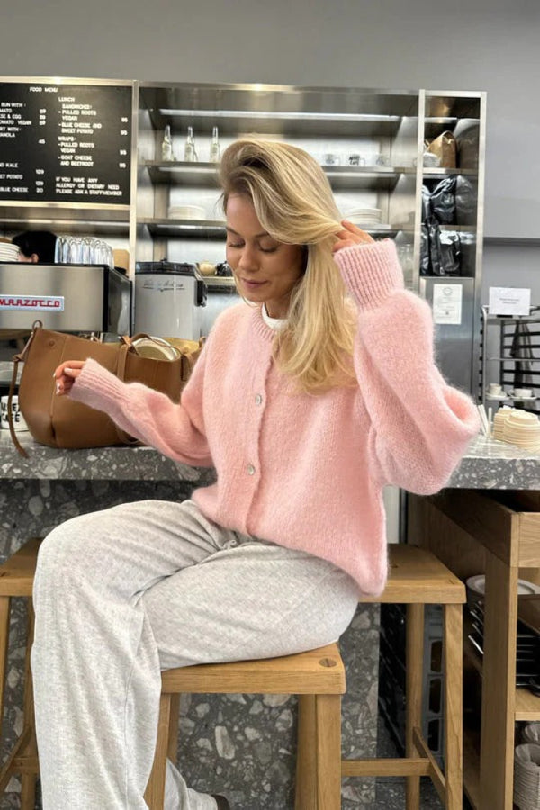 Women’s Round-Neck Buttoned Cardigan