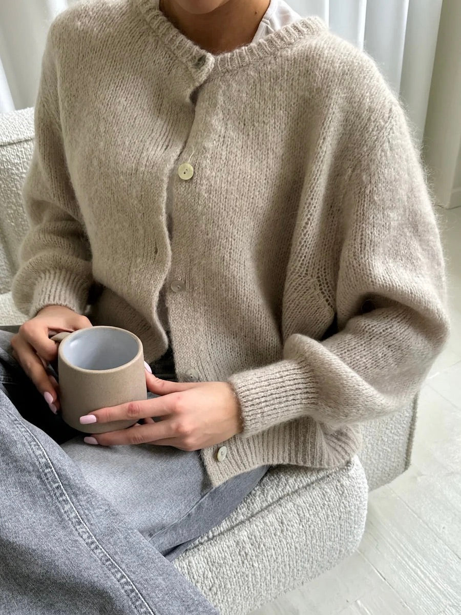 Women’s Round-Neck Buttoned Cardigan